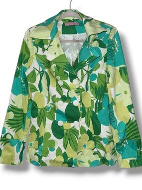 View Collection green and white floral print buttoned blazer